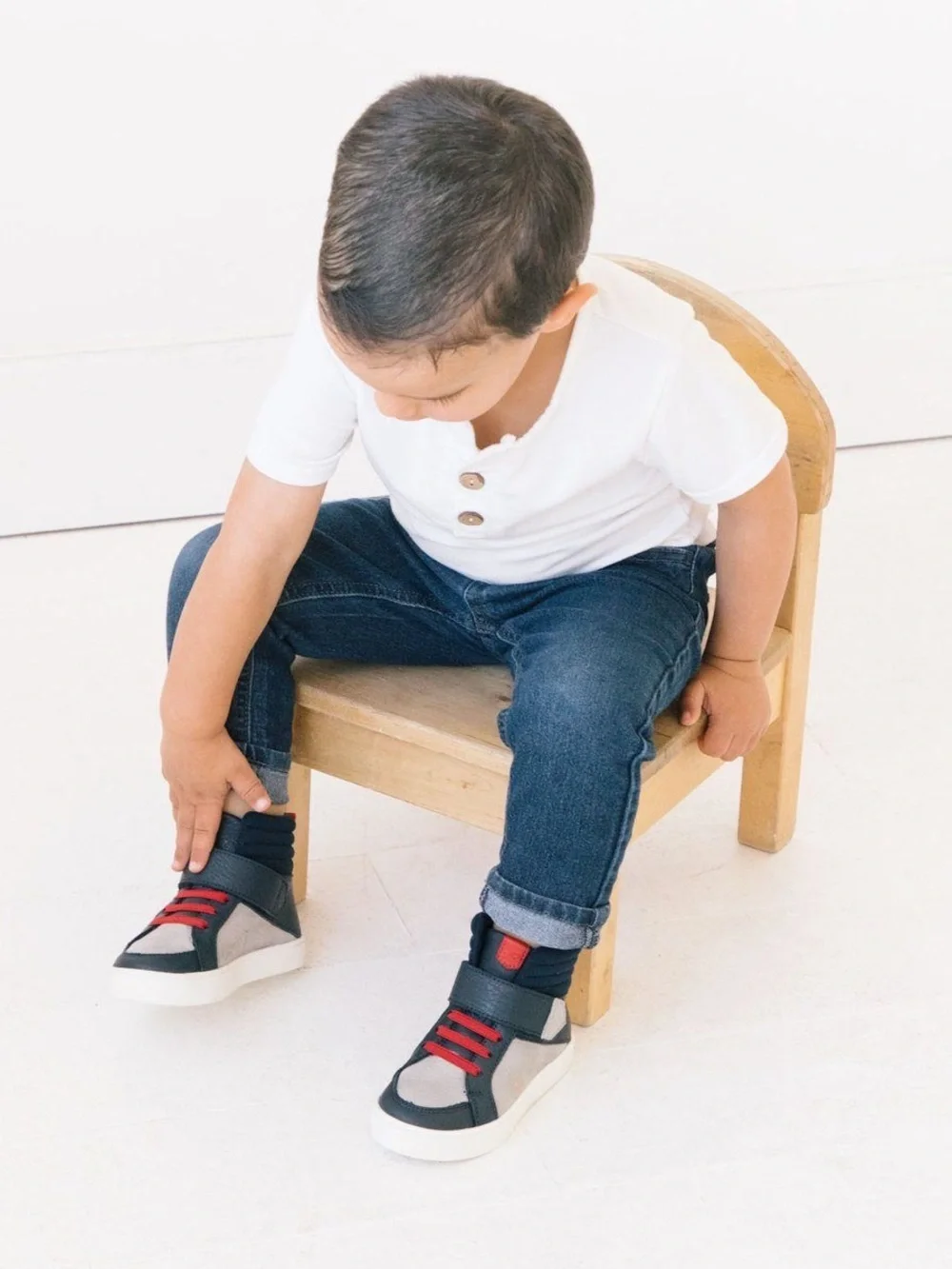 Freshly Picked NIB Retro Brooklyn High Top Sneakers Toddler Boys Size 7